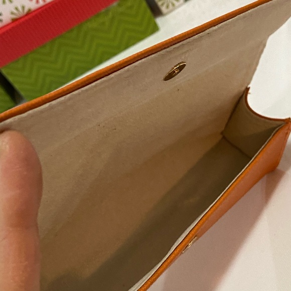 Torry Burch multi purpose case new - Picture 4 of 15